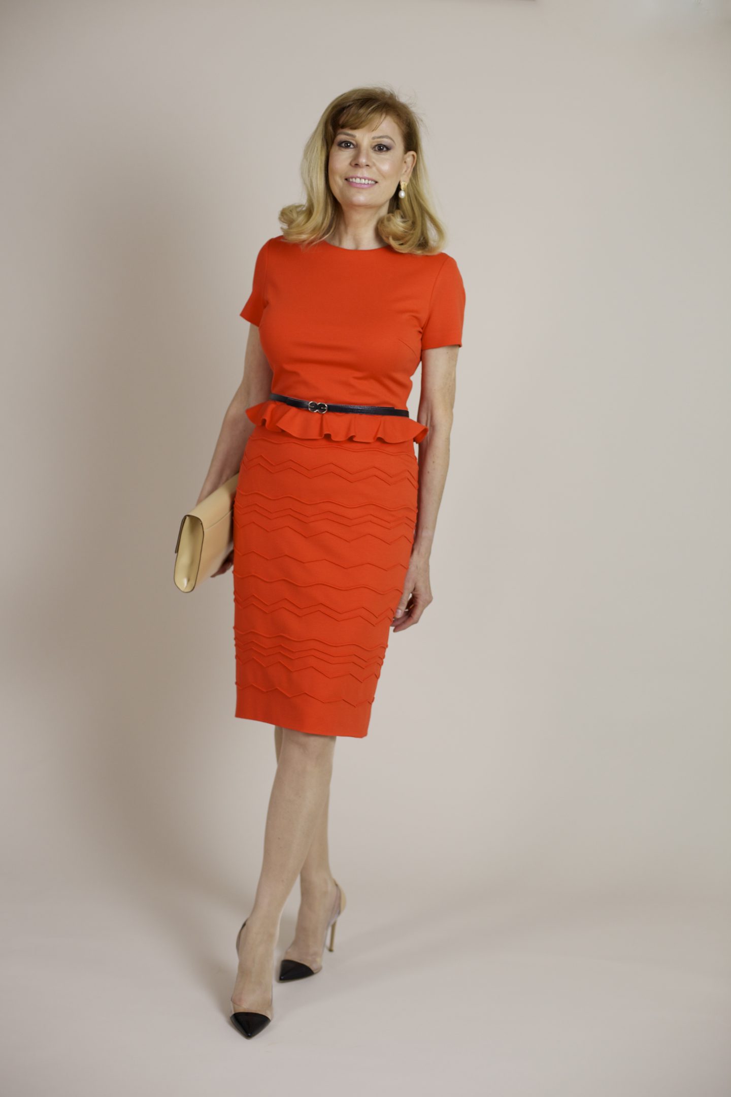 5 FLAMBOYANT AND VIBRANT ORANGE COLOUR ENSEMBLES